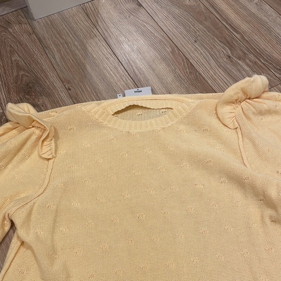 NWOT Yellow 3/4 Sleeve Top with Shoulder Pads - Picture 6 of 6